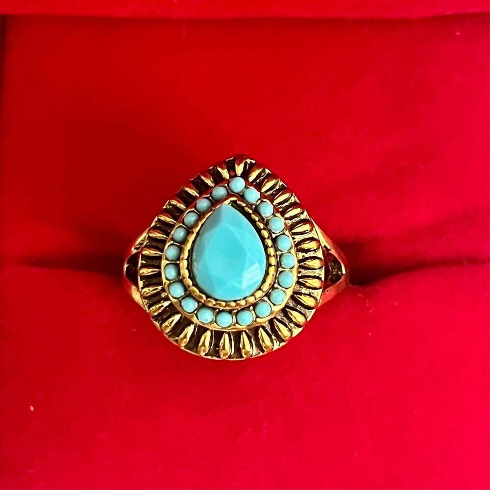 Vintage Style Gold Tone Turquoise Pear Cocktail Ring Size 8